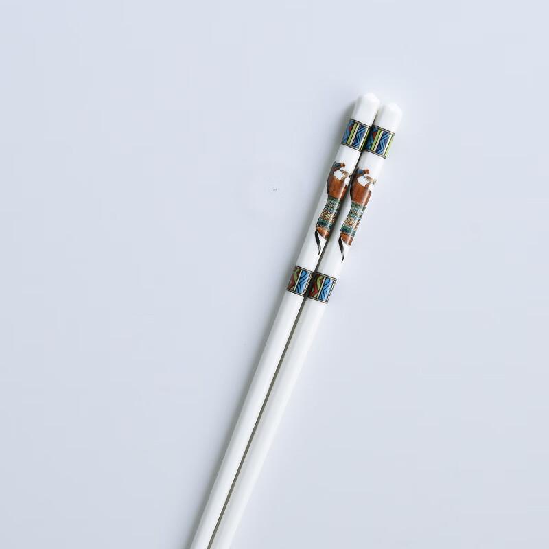 

Luxury Ceramic Chopsticks Set
