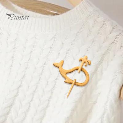 Wooden Animal Brooch Panda Swan Squirrel Sweaters Scarves Brooch Pins Badges Soft Feel Knitwear Accessory