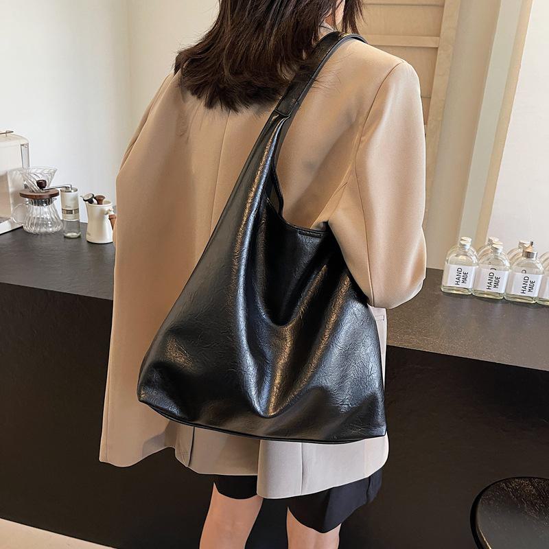 

Корейская ретро-сумка-тоут для женщин Maillard большой вместимости 35*13*40 чёрный