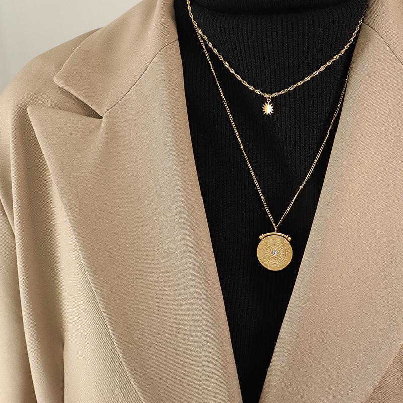 Titanium Steel Gold Plated Double Layer Clavicle Chain with Diamond Pendant and Star Badge
