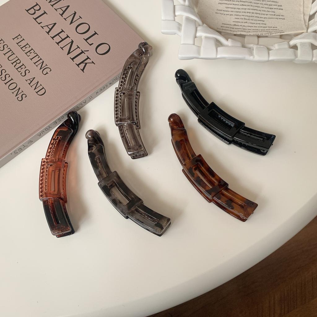 Banana Clip Tortoise Shell Color Plastic Twisted Hair Clip Simple Vintage Women Hair Accessories