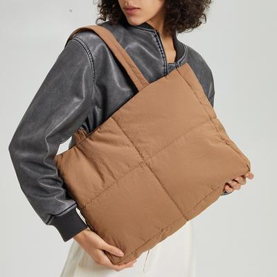 Borsa a mano in nylon imbottita di cotone di grande capacità da donna moda semplice morbida a quadri borsa a spalla borsa piumino