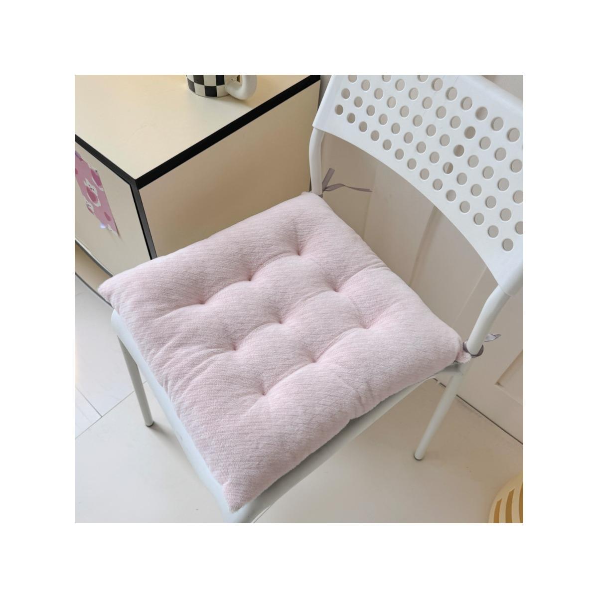 Thick anti slip plush seat cushion, suitable for office sedentary personnel, students, and family seat cushions 40x40cm