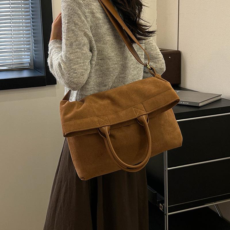 Vintage Suede Large Capacity 2025 New Design Casual Versatile High Sense Shoulder Bag Messenger Bag Women