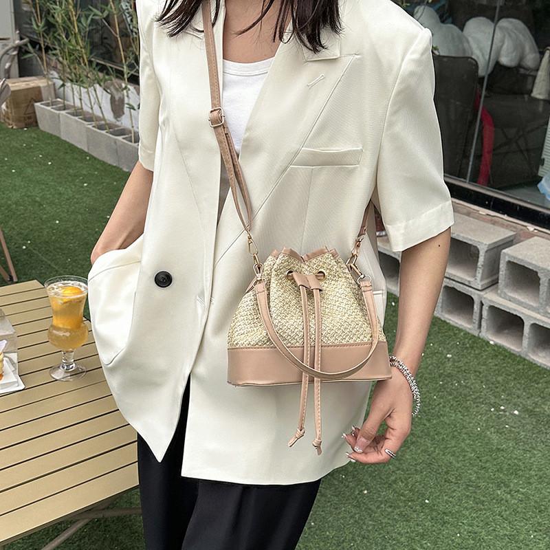 Fashionable Large Capacity Drawstring Bucket Bag For Women In Versatile Colors