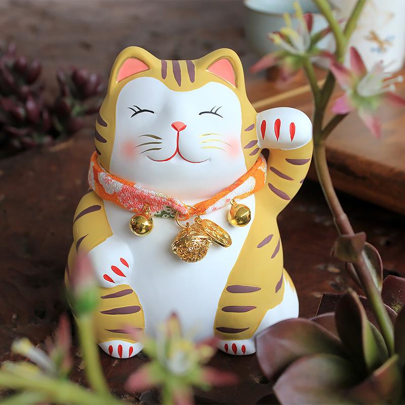 5.3 Inch Hand-painting Ceramic Lucky Cat Cartoon Fortune Kitten Home Decoration Figurine Maneki Neko Fengshui Ornament