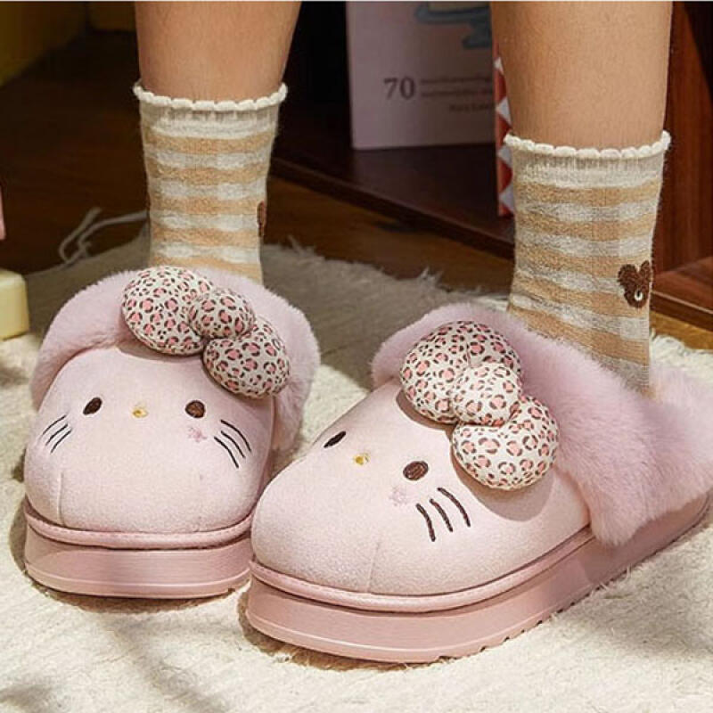 Hello Kitty Hopi Slippers Pink 230mm (H103106)