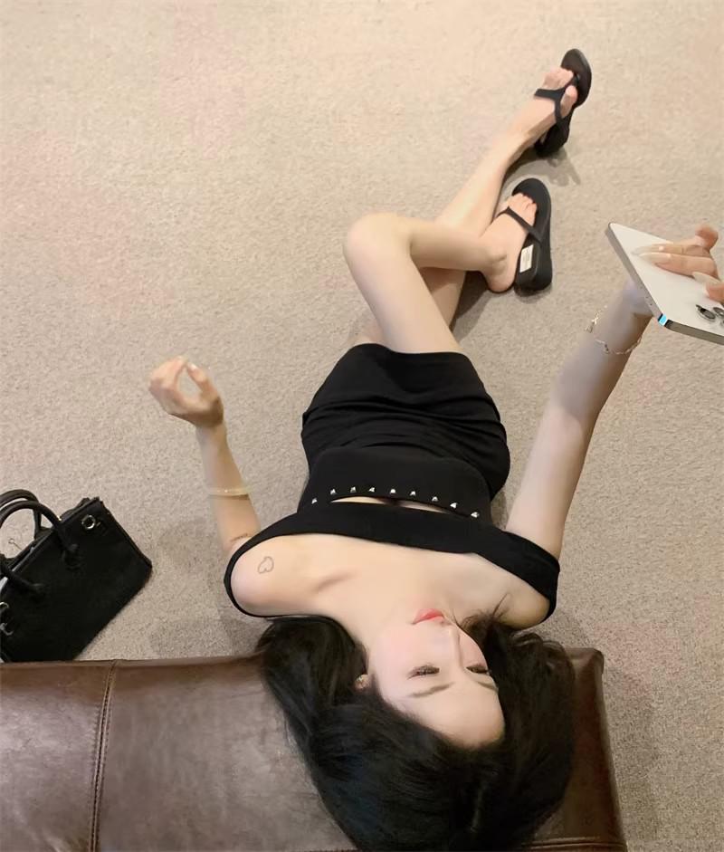 One-Shoulder Rivet Sleeveless Bandeau Dress - Slim Fit Black Summer Waist-Cinching Short Skirt