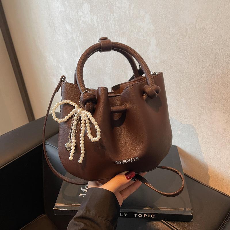 

Складна маленька сумка жіноча 2024 нова мода портативна сумка через плече проста універсальна сумка-месенджер для поїздок на роботу сумка-відро темно-коричневого кольору