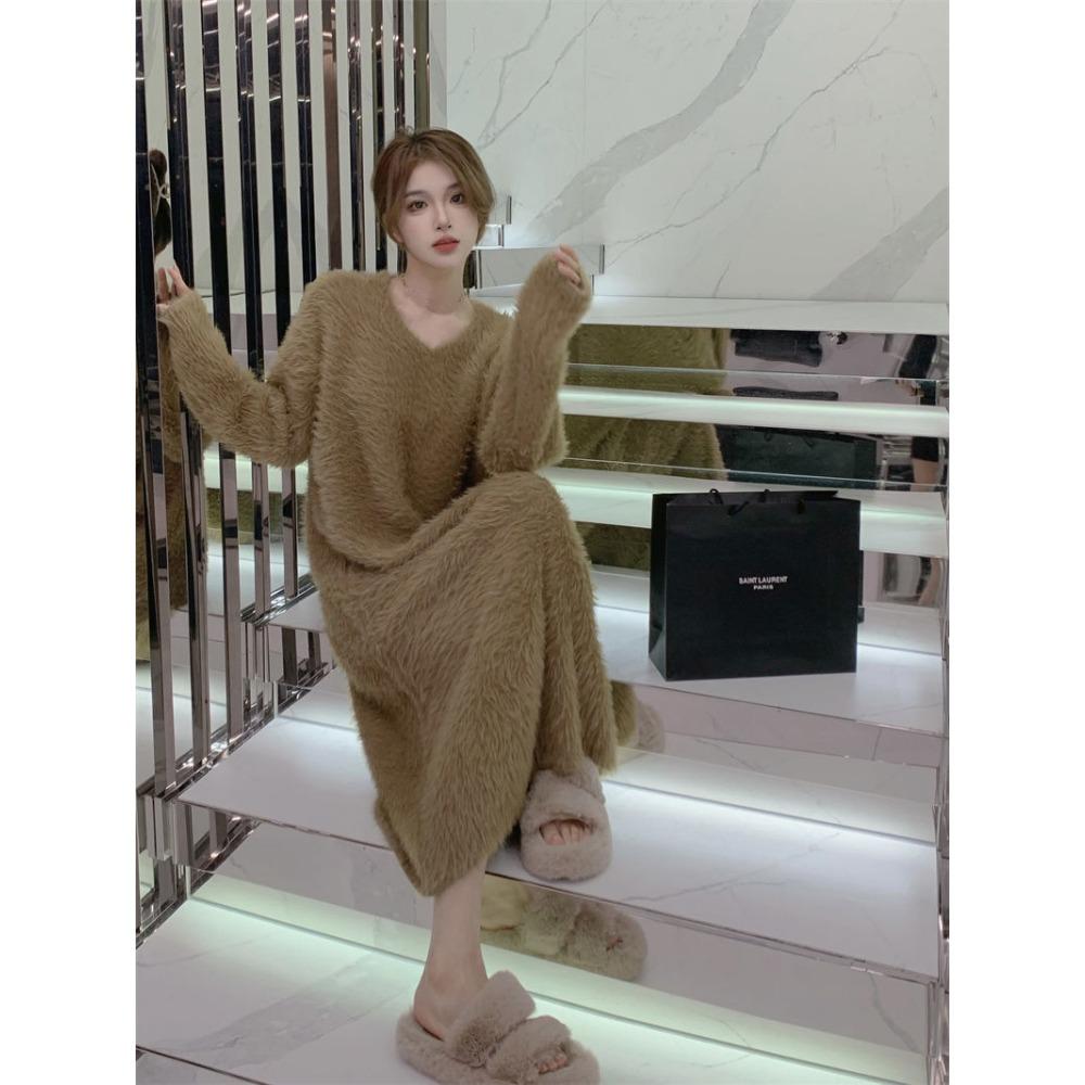 Herbst und Winter Neu Imitation Nerz Samt Locker Über dem Knie Langer Haarrock Damen Übergröße Pyjama Kleid