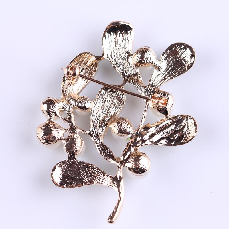 Fashion Match Personality Inlaid Pearl Brooch Corsage Flower Female Jewellery Accessories Long-Lasting Color Exquisite Hypoallergenic Brooch BFF Gift