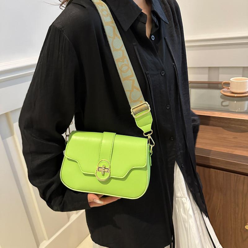 Trendy Small Pu Shoulder Bag For Women 2024 Stylish Lock Buckle Crossbody Bag