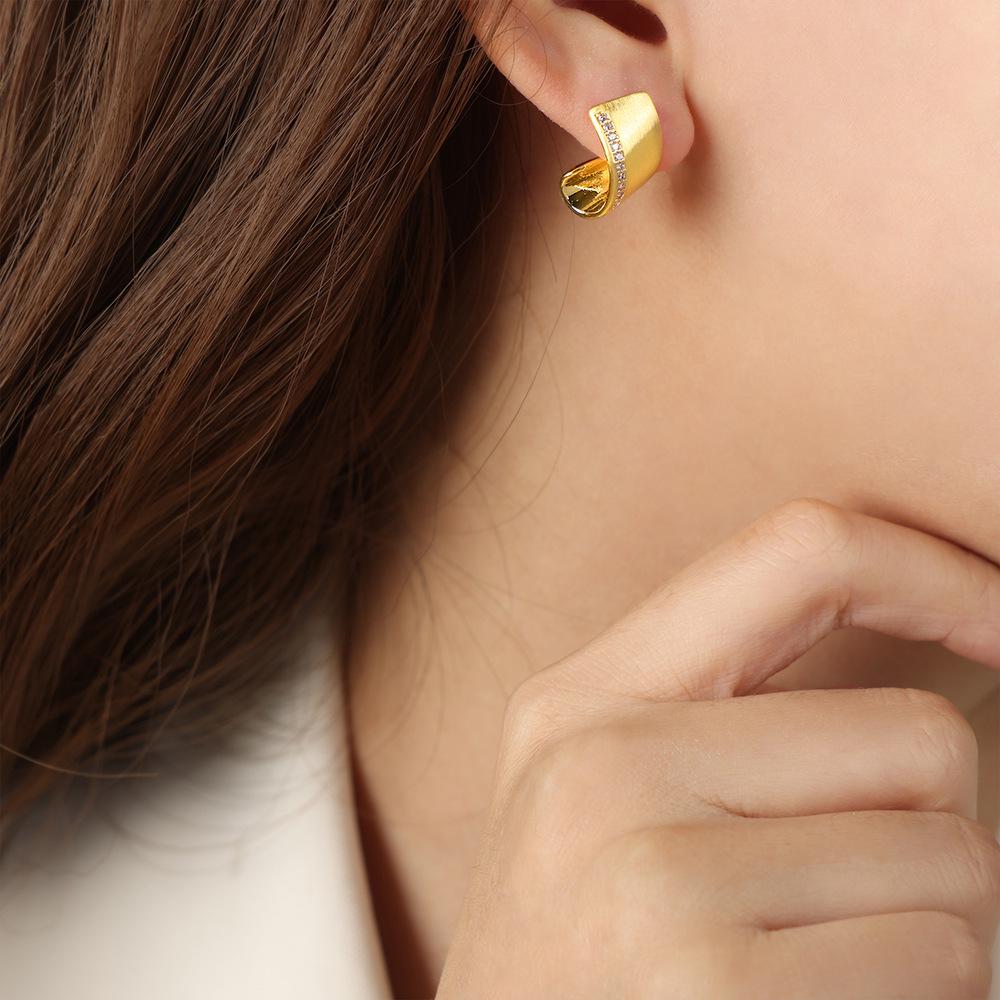 Exquisite Geometric Oval-Square Copper Earrings: Chic Hip Hop Style
