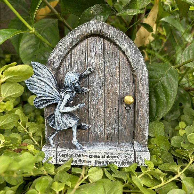 

Cute Miniature Fairy Garden Door For Trees Statues House Face Art Gnome Yard Elf Fairy Accessories Garden Statues Decor світло-сірого кольору