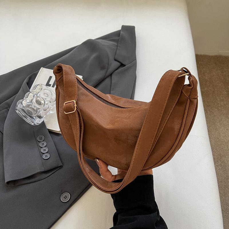 Korean Version of Niche Large Capacity Dumpling Bag for Women New Fashionable and Fashionable Casual One-shoulder Crossbody Bag Underarm Bag Trendy