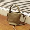 Neue Bucket Bag aus Rindsleder mit Top-Layer-Struktur im minimalistischen Stil und mit strukturierter Handtasche, vielseitig einsetzbar für den Weg zur Arbeit, Umhängetasche mit einer Schulter