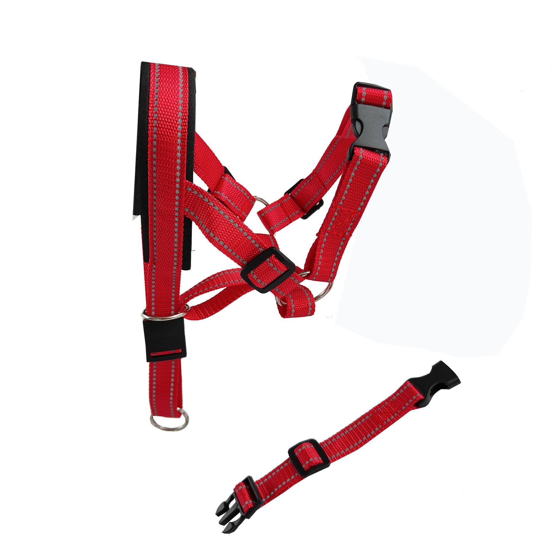 

Anti-Pull Dog Training Muzzle with Leash & Nose Ring for Small Dogs Small красный