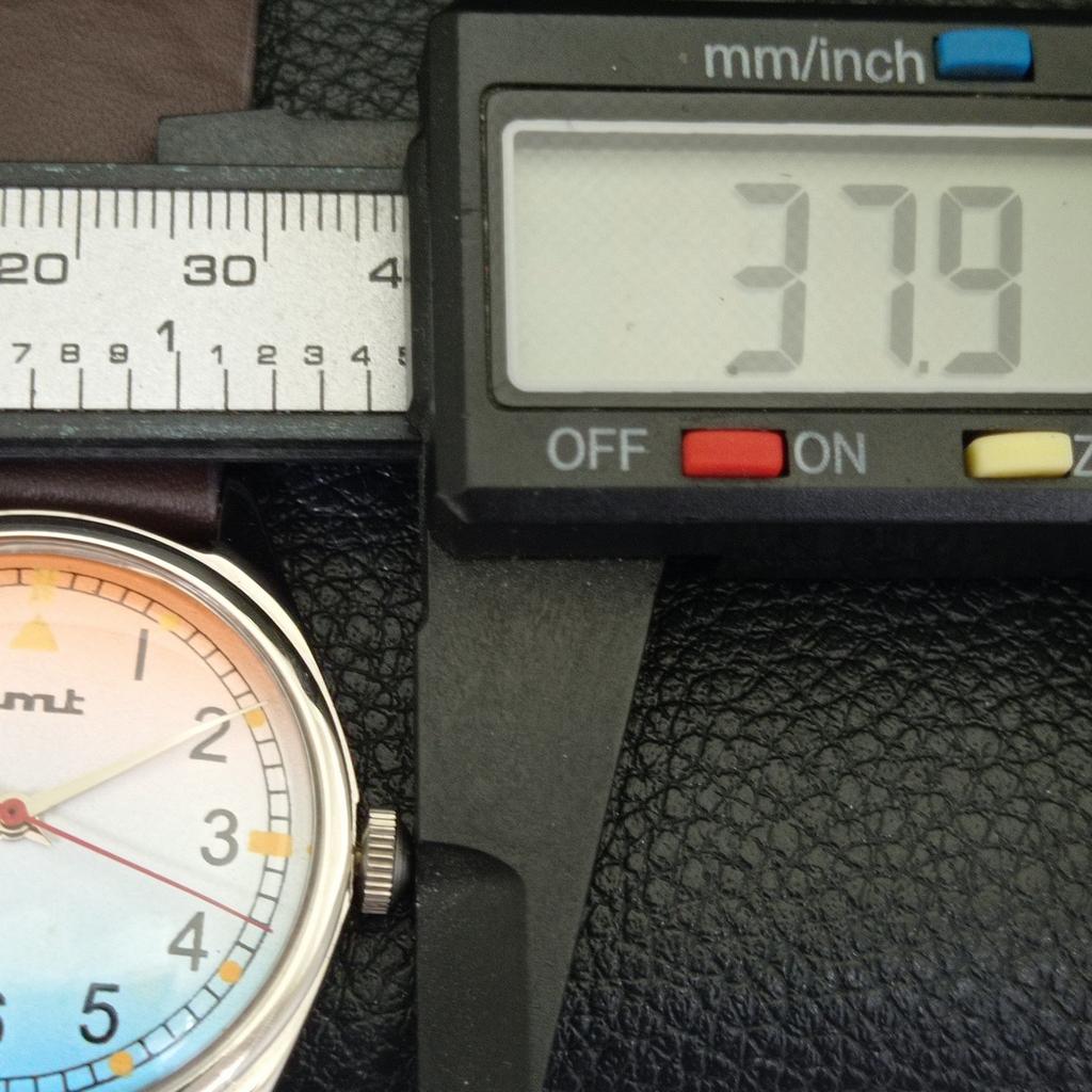 INDIAN VINTAGE HMT HAND-WINDING MENS WRIST WATCH A702805-1 R211-a702805