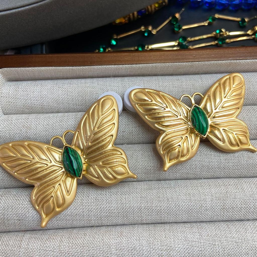 Retro Niche Designer Wind Heavy Industry Butterfly Engraving Malachite Necklace Set Fashionable Light Luxury High Sense