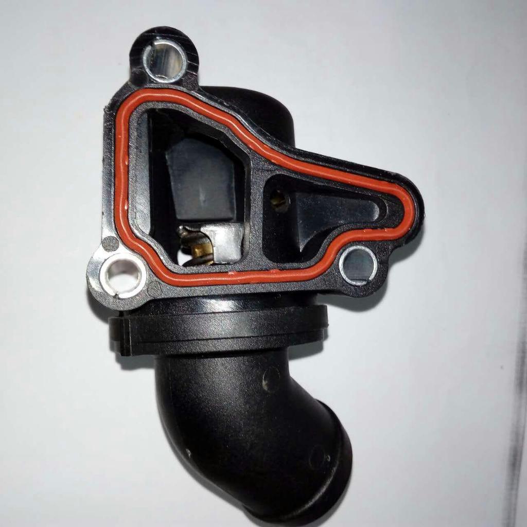 Zespół termostatu samochodowego do Mercedes-Benz W169/W245 (2662030675)