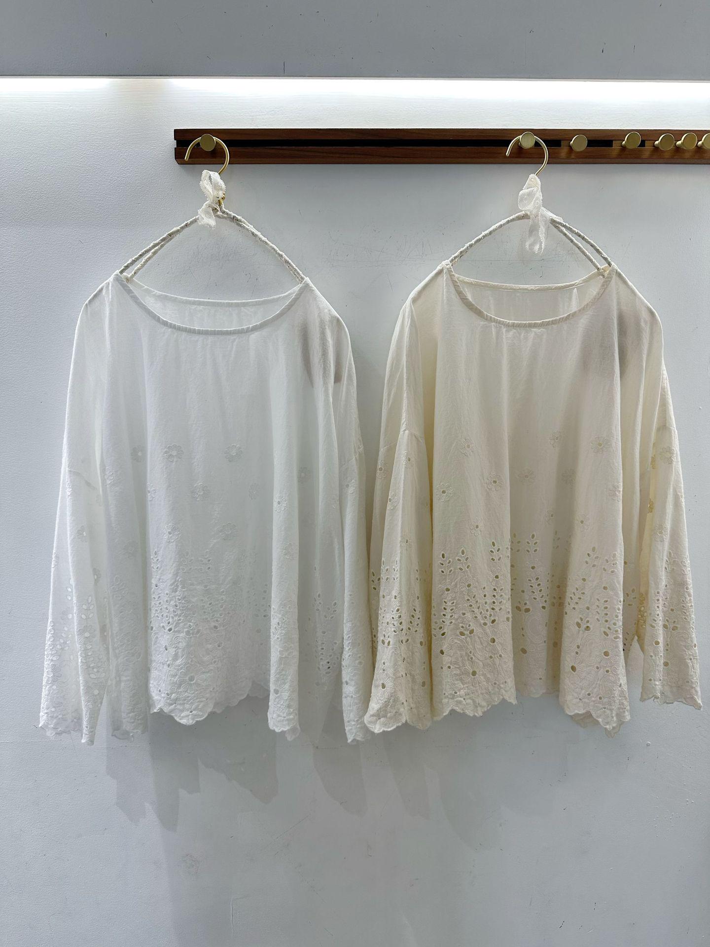 

Japanese Embroidered Lace Long Sleeve Cotton Pullover T-Shirt One Size абрикосовий