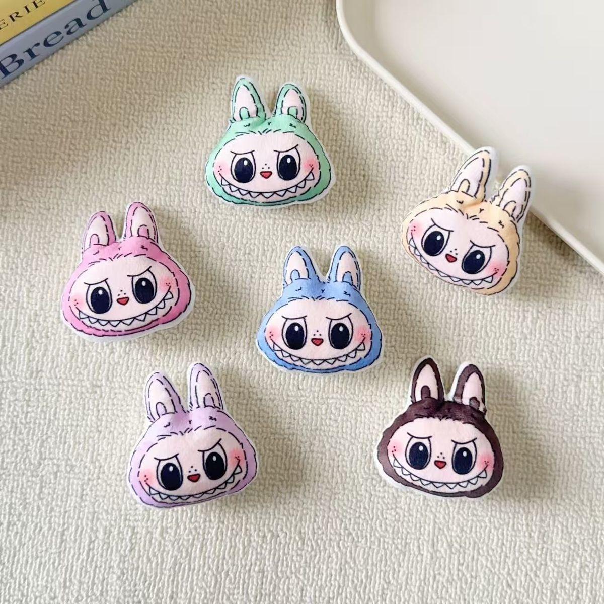 

Labubu Pin Cartoon Plush Labu Rabbit Doll Brooch Girl Bag Decoration Badge New Trend 6pcs