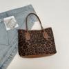 Große Tragetasche mit Leopardenmuster für Damen, neue Herbst- und Wintermode, Schultertasche, Pendler, Retro, tragbar, Unterarmtasche