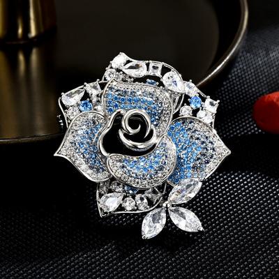 Damen Leichter Luxus Design Eingelegt mit Zirkon Elegante und Modische Rose Brosche Vielseitige und Nischen Design Brosche