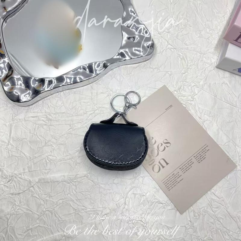 Stylish Leather Keychain Holder Mini Pouch For Earphones Compact Design Sturdy Metal Clip Accessory For Daily Essential