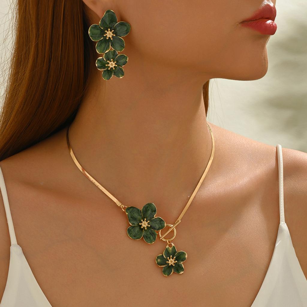 Big Flower Necklace Flower Pendant Jewelry Dress Up