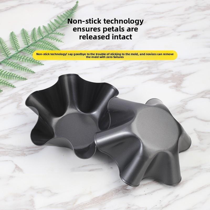 Modern Minimalist Carbon Steel Salad Pan With Nonstick Surface For Salad And Appetizer Preparation