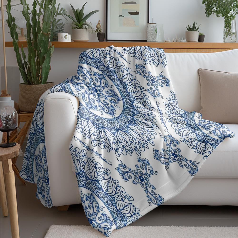 Blue Floral Pattern Fleece Blanket Soft Cozy Throw Blanket Bed Sofa Decorative Throw Blanket for Women Gifts