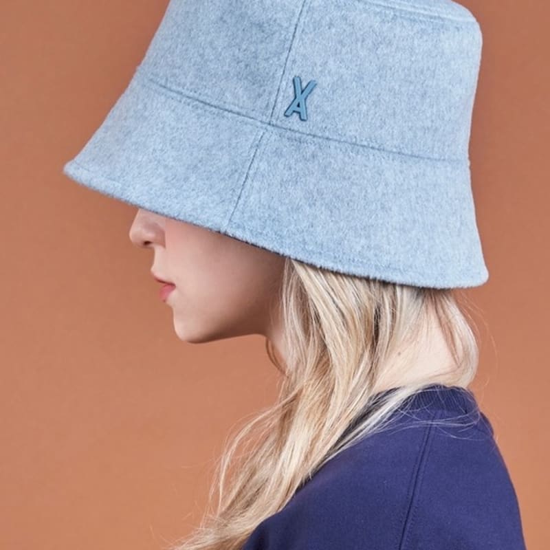 

VARZAR Шляпа-ведро из шерсти оверсайз с шипами, небесно-голубая FREE