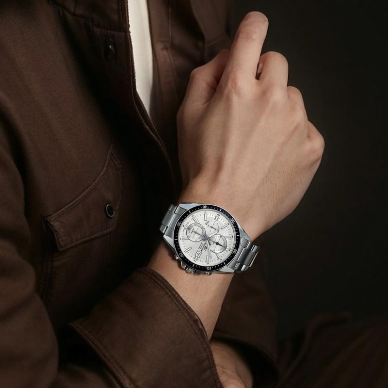Casio EDIFICE Sapphire Mirror Simple Watch Quartz Movement Stainless Steel Strap Japanese and Korean Watch Men's Watch Silver Dial EFR-S565D-7A
