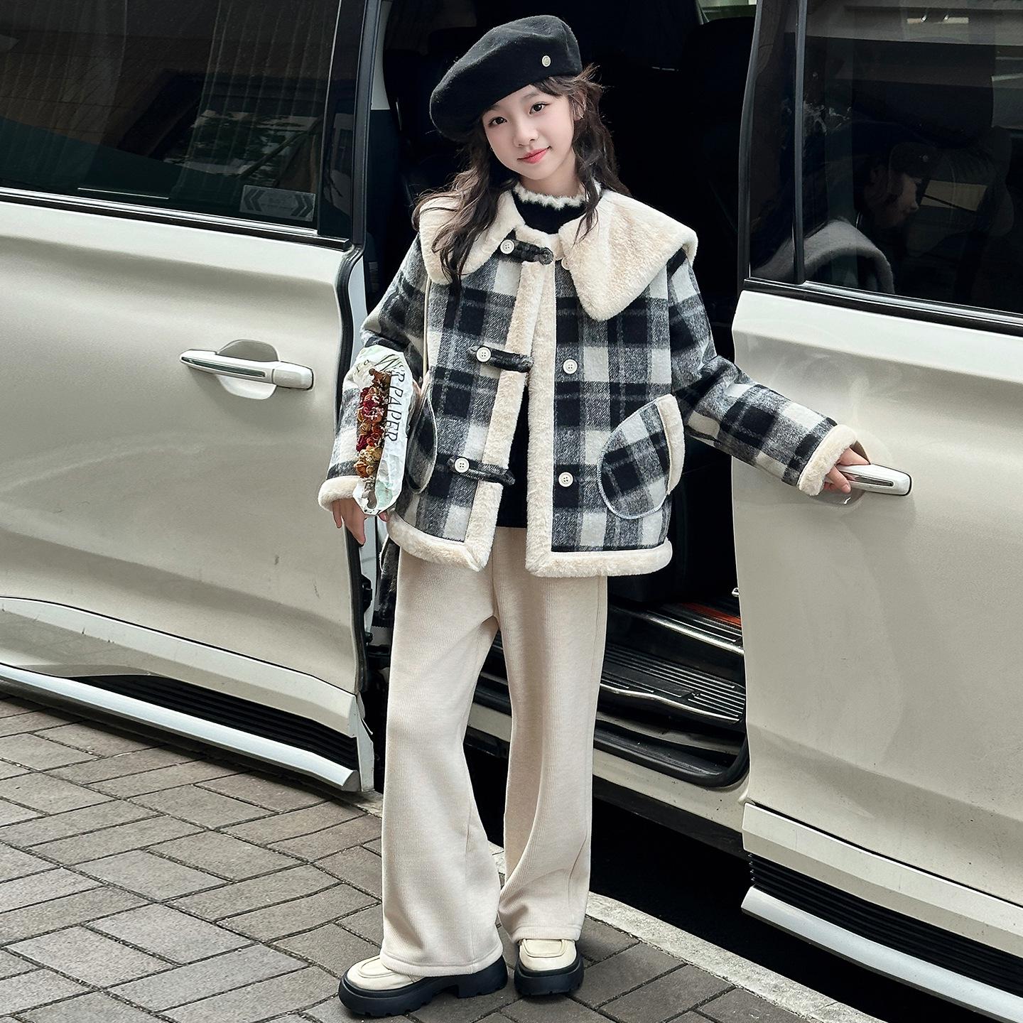 

Girls Plaid Fleece-Lined Coat for Autumn/Winter 2024 - Thick Turn-Down Collar Jacket for Kids 140 cm чёрный/белый