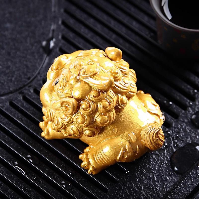 Auspicious Pixiu Color-Changing Tea Pet Ornament for Wealth, Kung Fu Tea Set Accessory, Tea Tray/Table Decoration, Nourishable with Water.