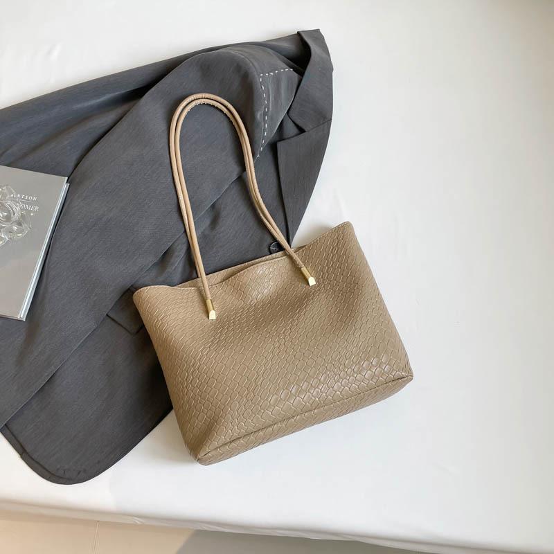 Large Capacity Solid Color Casual Bag New Retro Versatile Shoulder Underarm Bag Portable Tote Bag