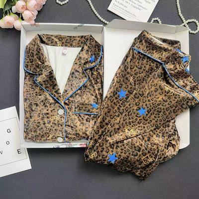 2025 Women's Leopard Cartoon Print Velvet Pajamas, Long Sleeve & Pants, Casual Wear for Home or Out