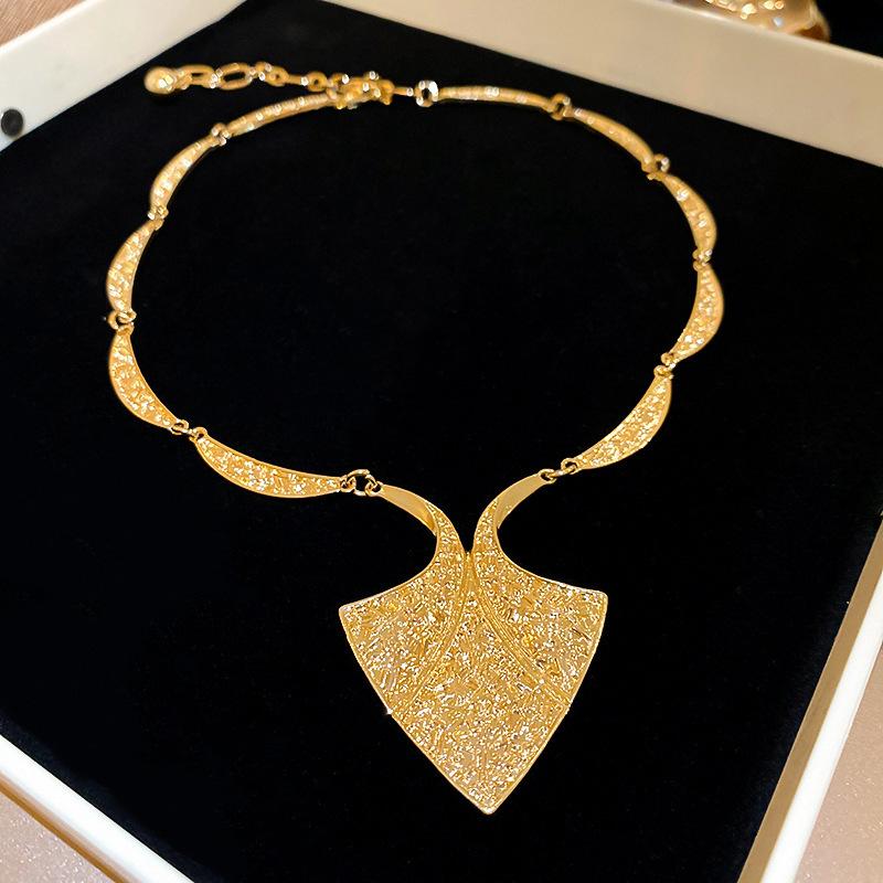 Acrylic Oval Diamond Ring Bracelet Earrings Necklace Accessories Women's Clavicle Chain Versatile Necklace