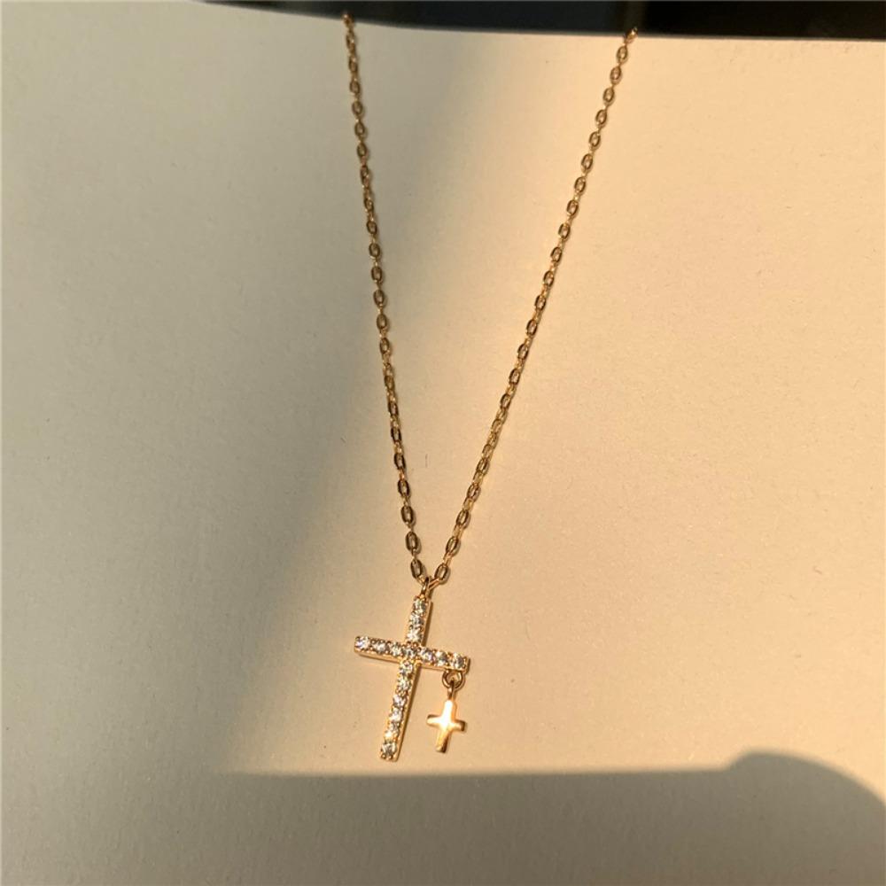 New Simple Zirconia Cross Trend Niche Creative Light Luxury Pendant Necklace Women's Clavicle Chain Fashion Pendant Accessories
