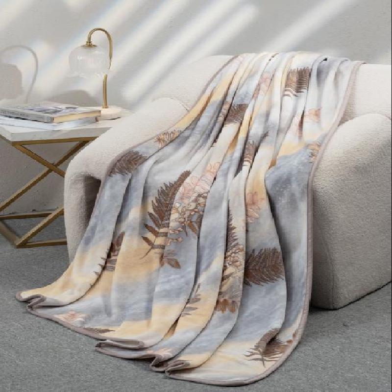 

Mercury Home Textiles Flannel Blanket Quilt