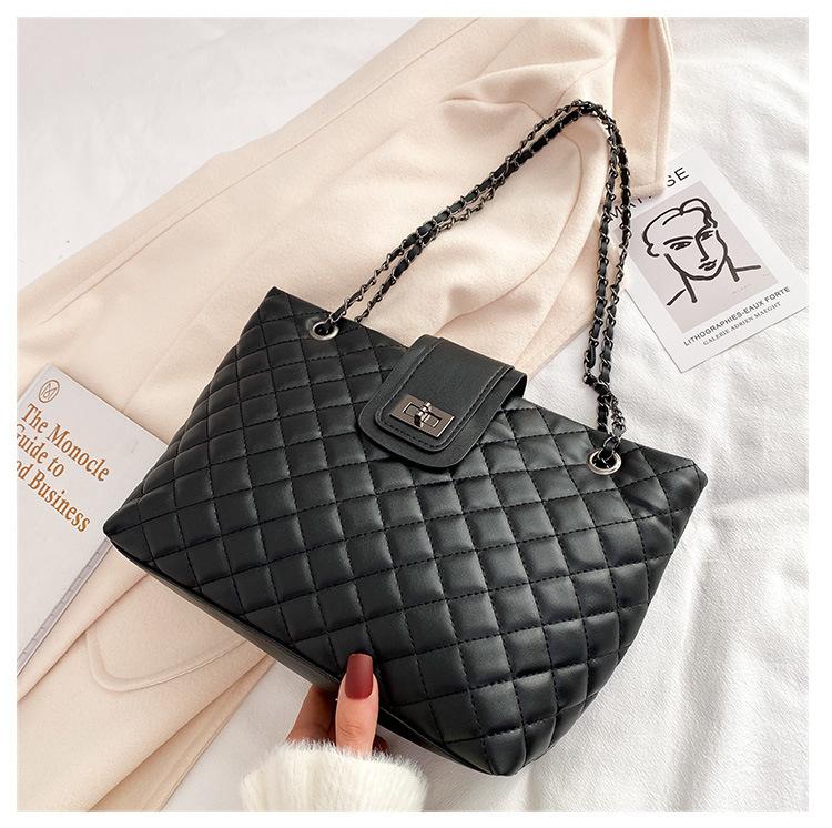 Retro Diamond Buckle Shoulder Bag, Simple and Versatile Large Capacity Chain Underarm Bag, Suitable for Commuting To Work чёрный