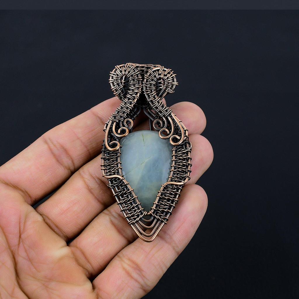 Pietre prețioase acvamarine pur cu sârmă de cupru bijuterii pandantiv lucrate manual pentru cadou de Anul Nou