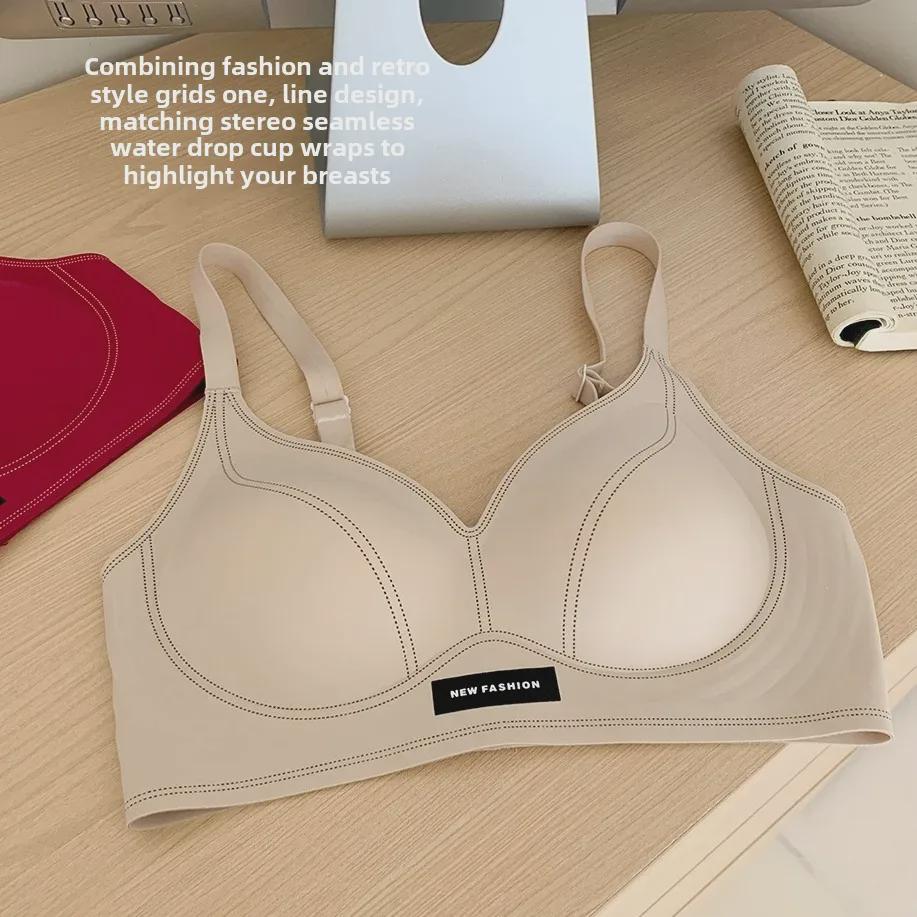 Zodiac Red Seamless Women's Bra: Thin, Gathered, Wireless, Anti-Sag, Beautiful Back Design