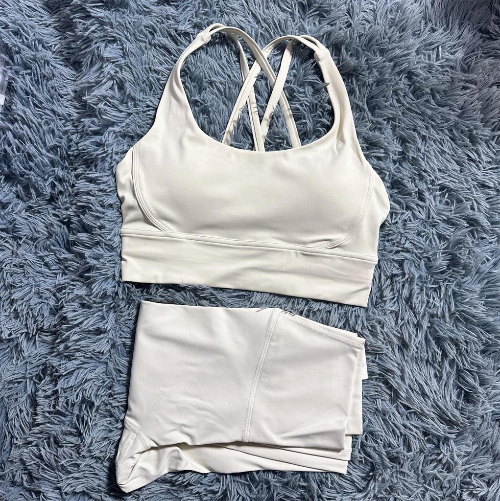 2-Piece Yoga Set: Cross-Back Sports Bra with Removable Pads & High-Waist Leggings