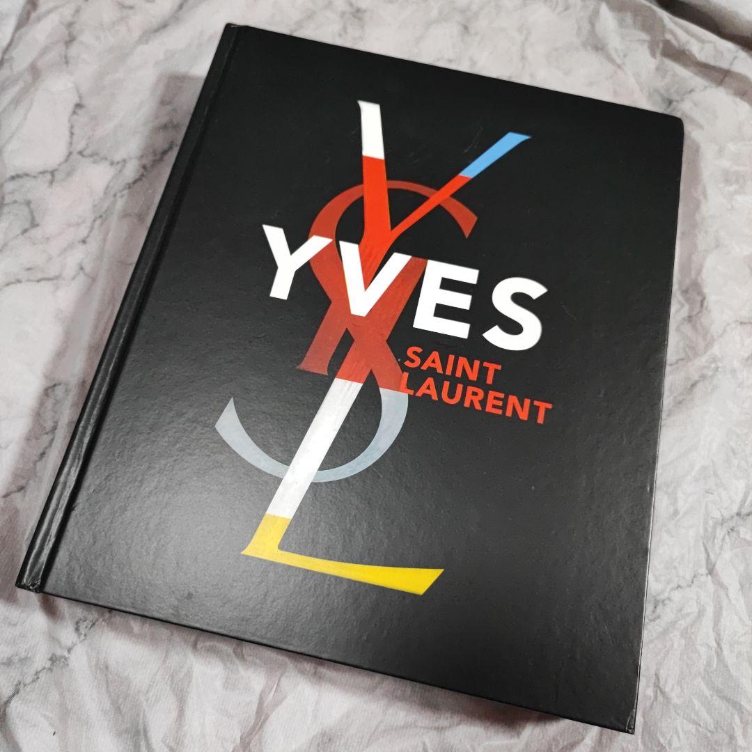 

[USED] YVES SAINT LAURENT Collection of Yves Saint Laurent s Works