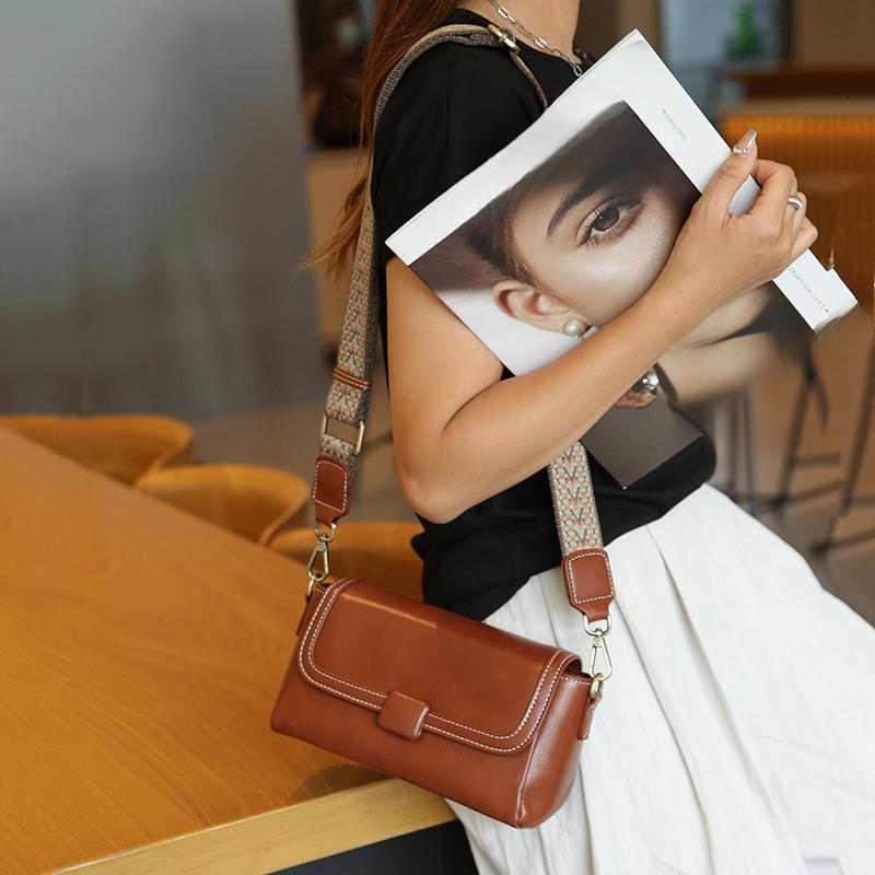 New Summer High Quality Shoulder Bag with Shoulder Bag Vegetable Tanned Cowhide and Fashionable Versatile Square Bag