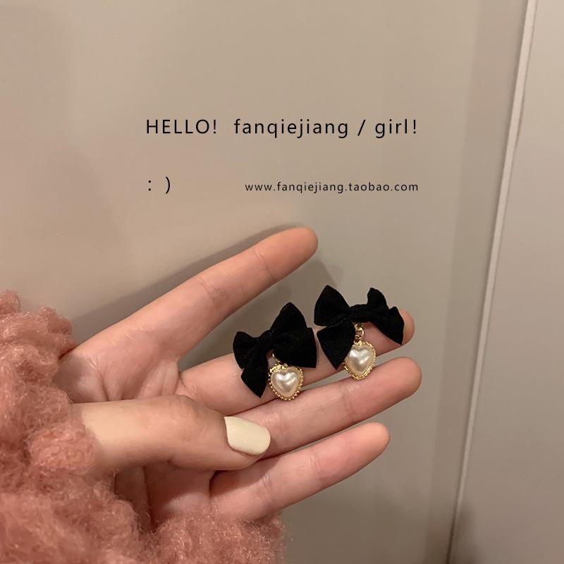 Pendientes de botón de esmalte coreano minimalistas retro en forma de corazón con perlas