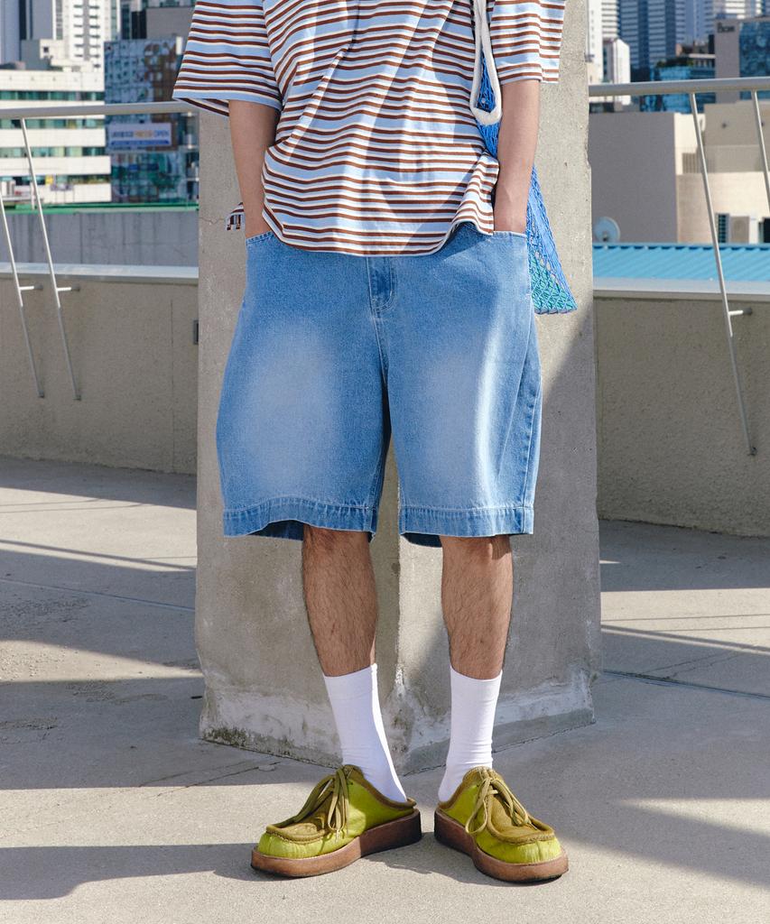 BALLUTE Venice Side Tuck Denim Shorts (Blue Washed)