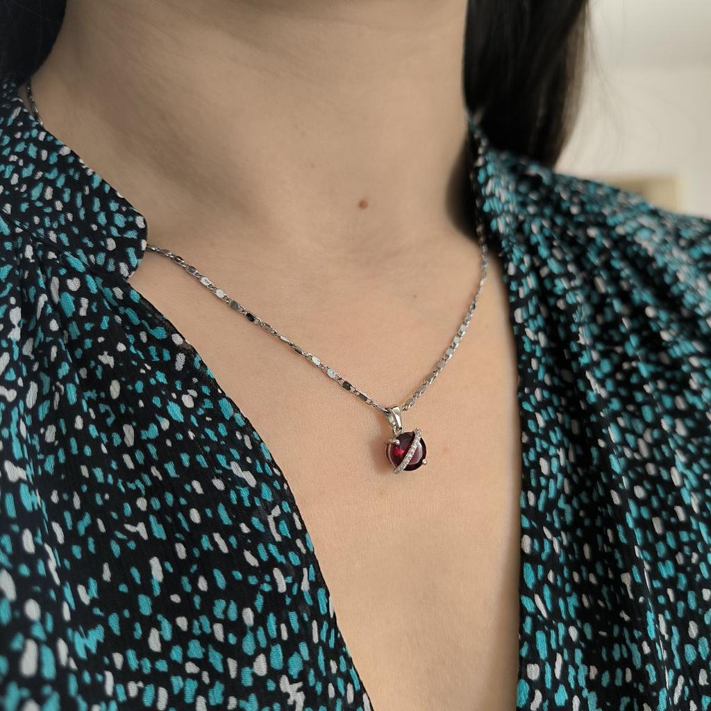 Silver Pendant with Garnet 1.749ct (2181422)